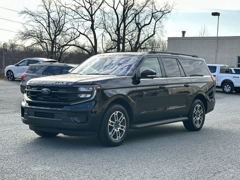 Used 2025 Ford Expedition Max Active image 2