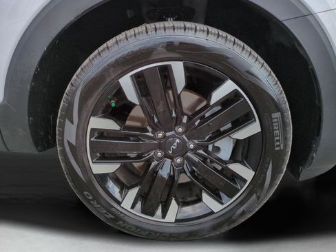 Used 2024 Kia Telluride SX FWD image 10