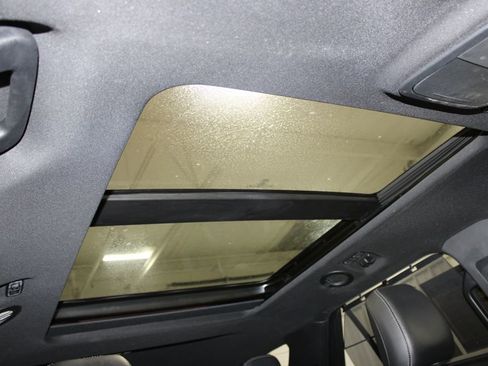 Used 2020 Ford Explorer Limited image 39