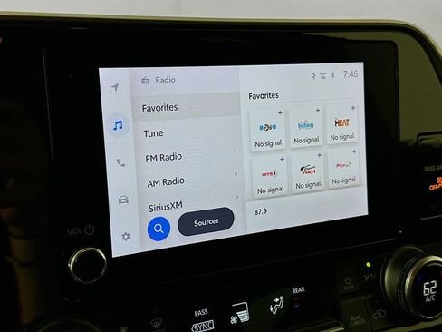 Used 2024 Toyota Highlander XLE image 15