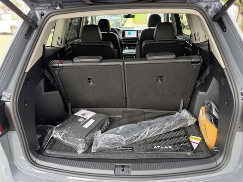 New 2026 Volkswagen Atlas SE image 30