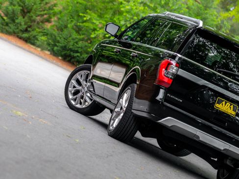 Used 2018 Ford Expedition Max Platinum AWD/4WD image 25
