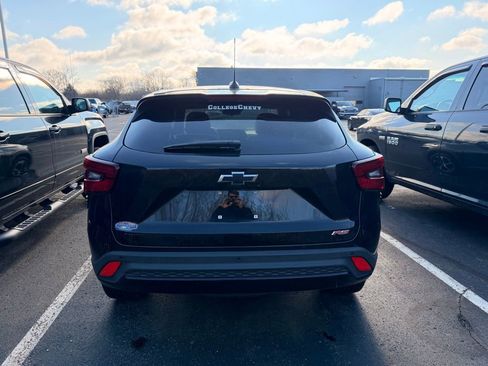 Used 2026 Chevrolet Trax RS w/ Driver Confidence Package image 7