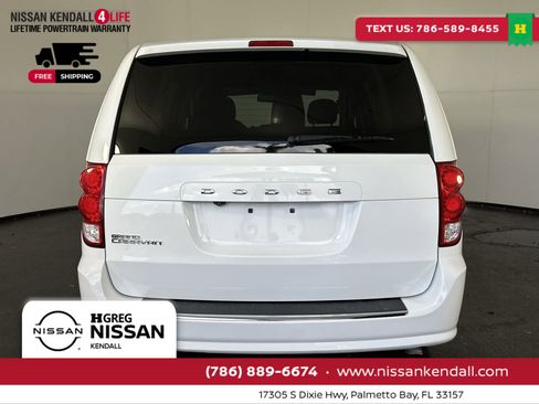 Used 2019 Dodge Grand Caravan SE image 10