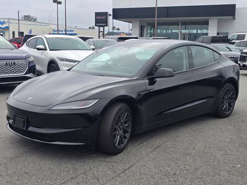 Used 2025 Tesla Model 3 Long Range RWD image 2