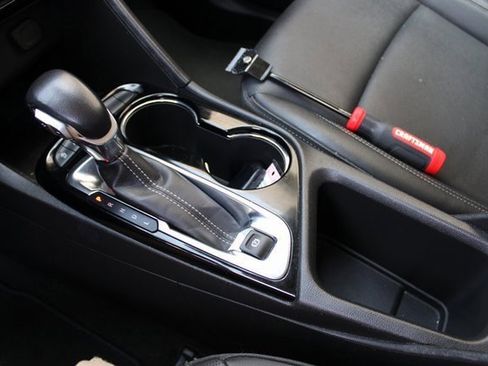 Used 2024 Buick Encore GX Sport Touring image 25