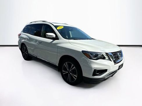 Used 2019 Nissan Pathfinder Platinum image 1