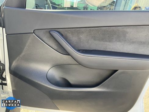 Used 2022 Tesla Model Y Performance image 67