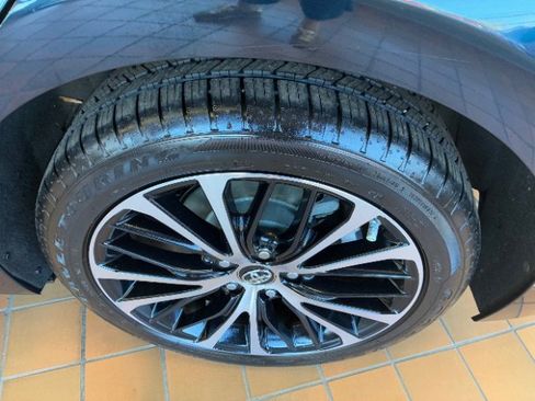 Used 2019 Toyota Camry SE image 24