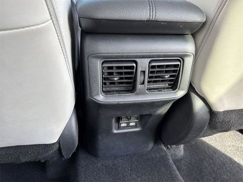 Used 2021 Toyota RAV4 XLE Premium image 38