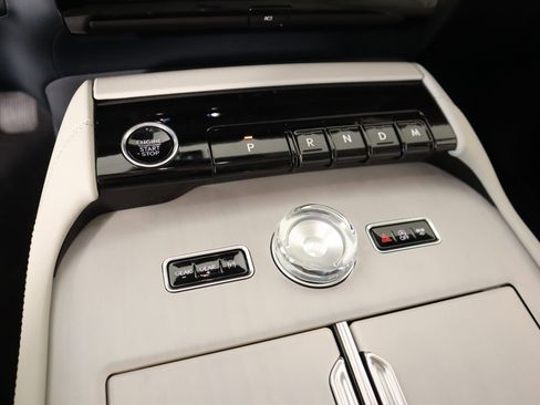 New 2026 Lincoln Navigator Reserve w/ Jet Appearance Package AWD/4WD image 8