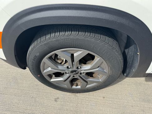 Certified 2024 Kia Seltos S FWD image 8