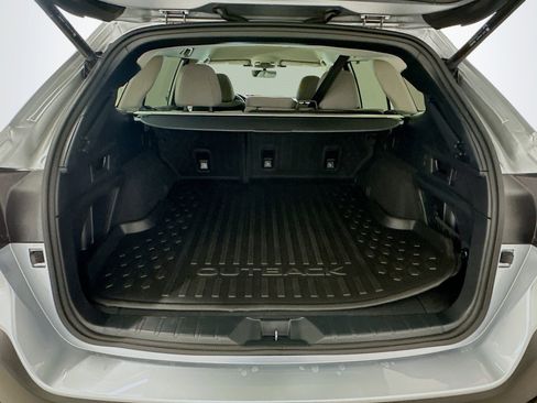 Used 2024 Subaru Outback Premium image 29