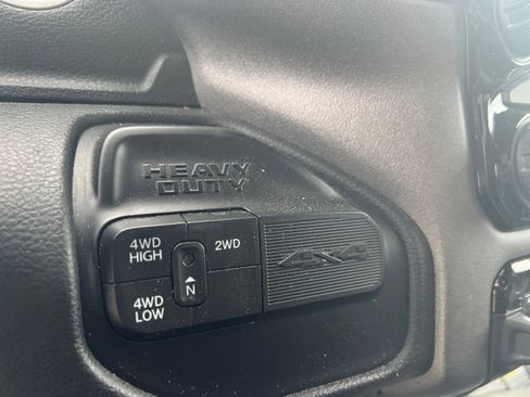 Used 2023 RAM 3500 Tradesman w/ Chrome Appearance Group AWD/4WD image 17