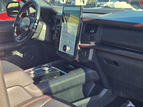 Used 2022 Ford Expedition Max Limited image 7
