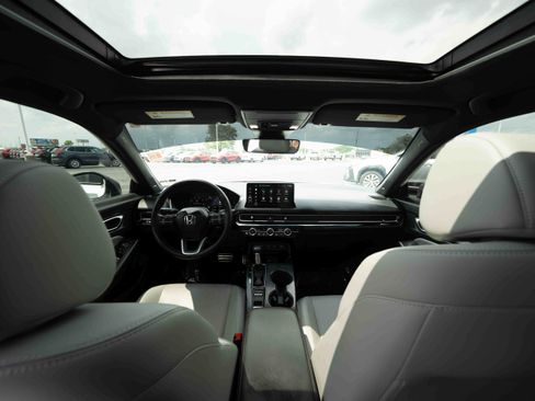 Used 2025 Honda Civic Sport Touring image 19