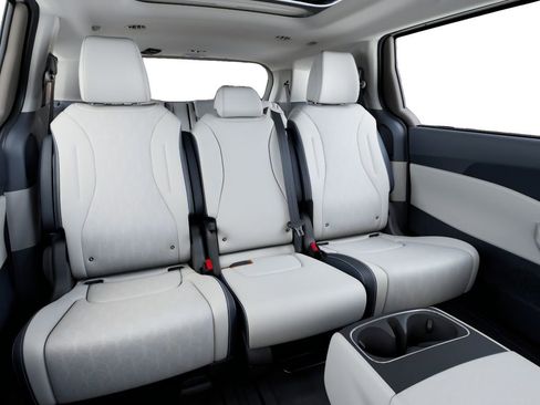 New 2026 Kia Carnival SX FWD image 16
