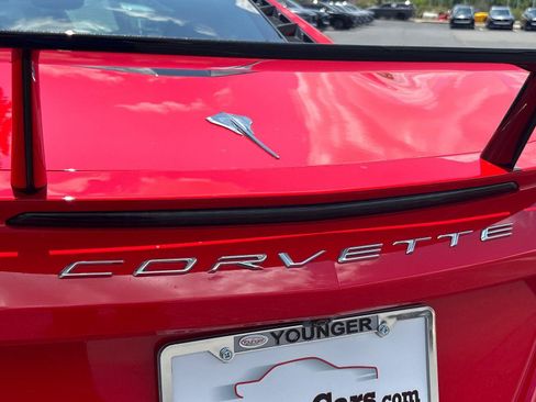 Used 2023 Chevrolet Corvette Stingray Premium Cpe w/ Z51 Performance Package RWD image 11