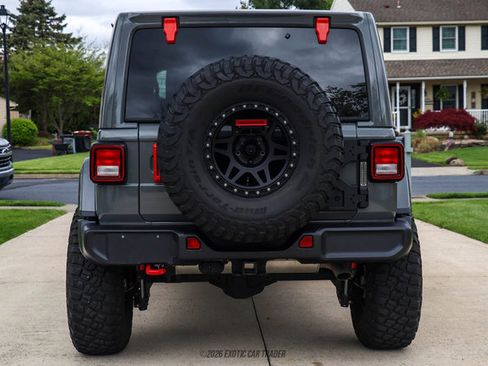 Used 2022 Jeep Wrangler Unlimited Sahara w/ Cold Weather Group AWD/4WD image 7
