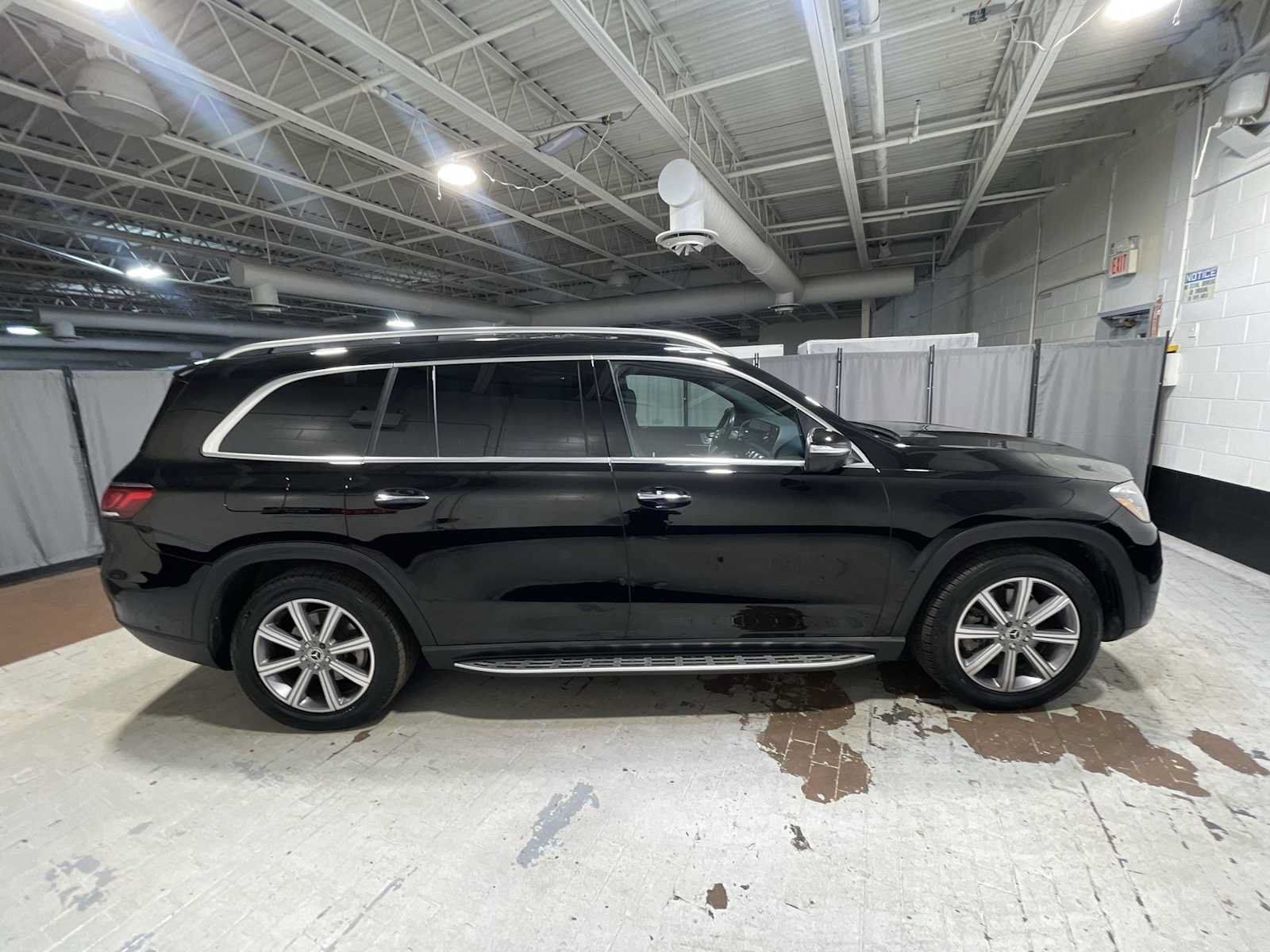Used 2022 Mercedes-Benz GLS 450 4MATIC image 27