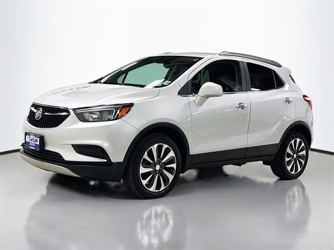 Used 2022 Buick Encore Preferred w/ Safety Package image 3