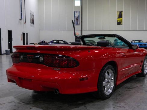 Used 2001 Pontiac Firebird Trans Am RWD image 6