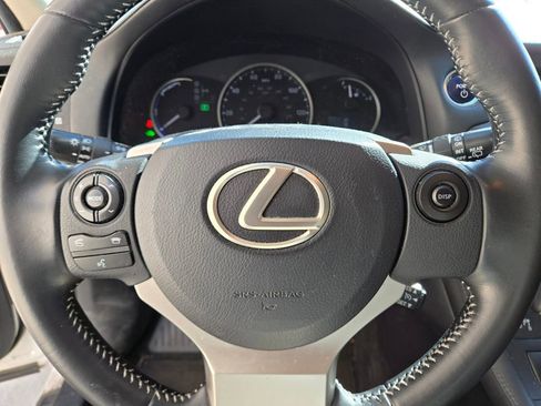 Used 2015 Lexus CT 200h image 9