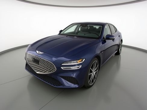 Used 2025 Genesis G70 2.5T image 3