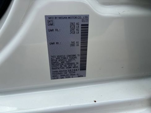 Used 2025 Nissan Altima 2.5 SV FWD image 29