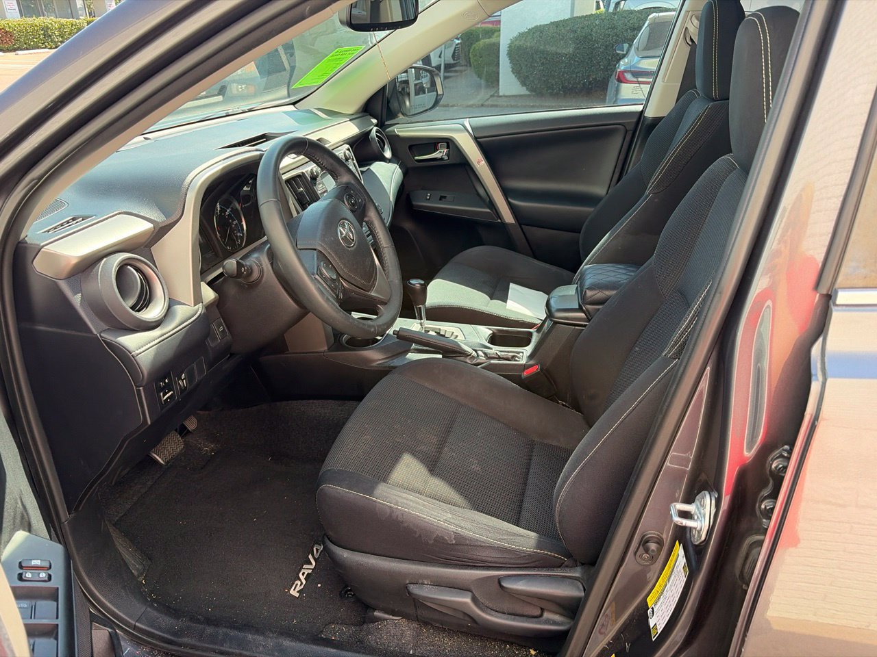 Used 2016 Toyota RAV4 XLE FWD image 10