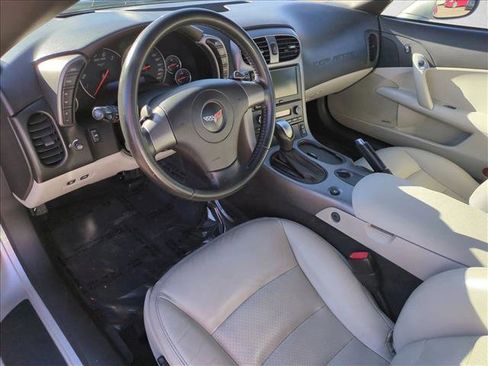 Used 2006 Chevrolet Corvette Convertible w/ Preferred Equipment Group image 10