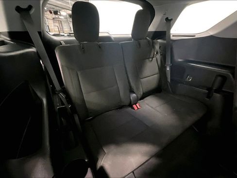 Used 2022 Ford Explorer XLT RWD image 29