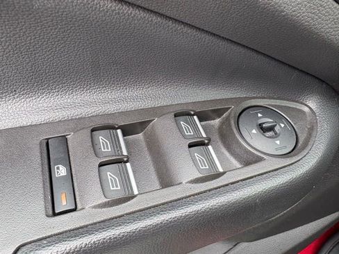 Used 2019 Ford Escape Titanium AWD/4WD image 9