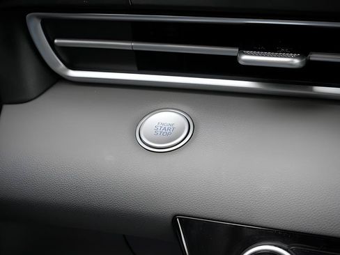 Certified 2025 Hyundai Elantra Sport FWD image 28