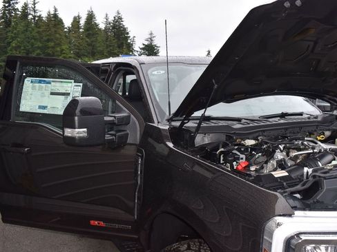 New 2025 Ford F350 Lariat w/ Lariat Ultimate Package image 24