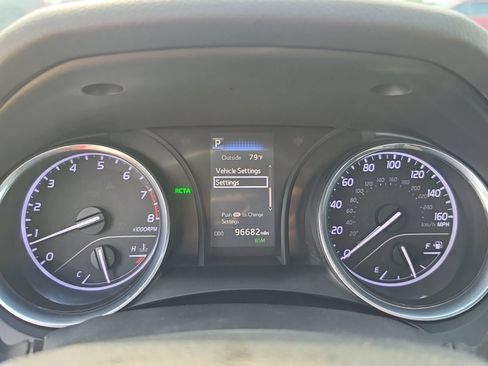 Used 2018 Toyota Camry LE w/ Convenience Package FWD image 25