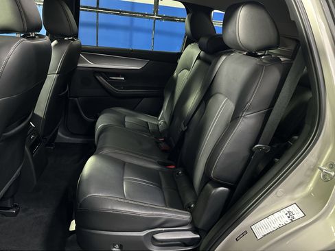 Used 2024 MAZDA CX-90 3.3 Turbo w/ Preferred Plus image 33