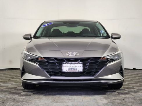 Used 2023 Hyundai Elantra SEL w/ Convenience Package FWD image 2