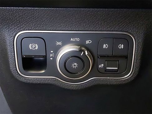 Used 2022 Mercedes-Benz GLB 250 GLB 250 image 22