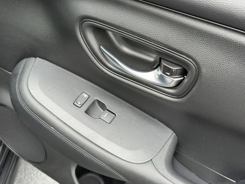 Used 2024 Honda HR-V LX image 37