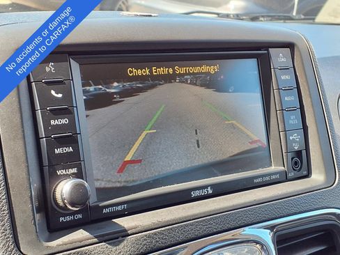 Used 2016 Chrysler Town & Country Touring w/ Driver Convenience Group FWD image 22