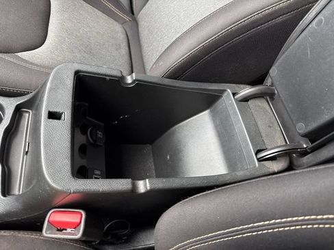 Used 2017 Jeep Cherokee Sport FWD image 23
