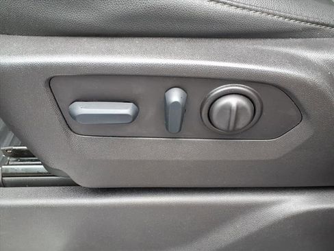 Certified 2022 Chevrolet Silverado 1500 LTZ w/ LTZ Convenience Package II image 18