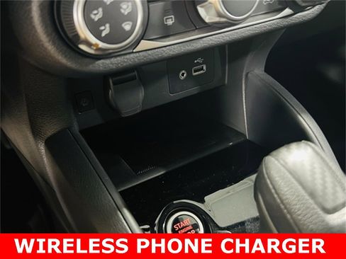 New 2025 Nissan Versa SV w/ Trunk Package image 8