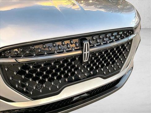 Used 2024 Lincoln Nautilus Premier w/ Jet Appearance Package image 30