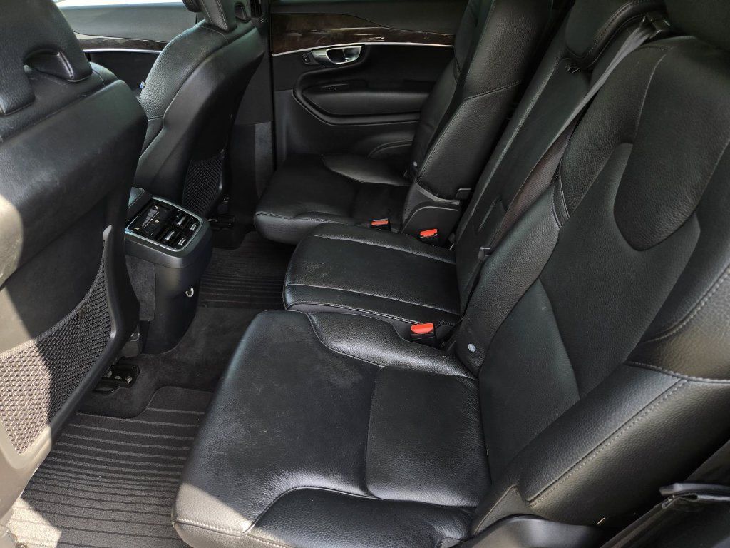 Used 2019 Volvo XC90 T6 Momentum AWD/4WD image 14