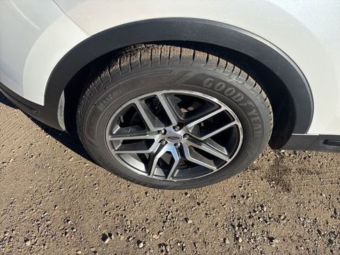 Used 2018 Ford Explorer Sport w/ Equipment Group 401A image 10