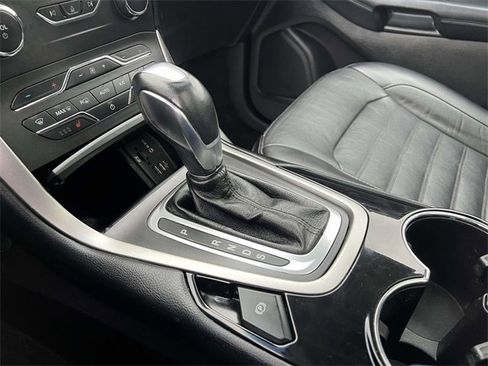 Used 2015 Ford Edge SEL w/ Equipment Group 201A image 21