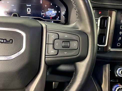 Used 2024 GMC Yukon Denali Ultimate AWD/4WD image 23