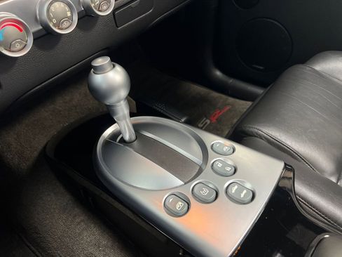 Used 2003 Chevrolet SSR w/ Preferred Equipment Group image 95